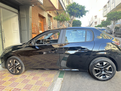 Peugeot 208 4